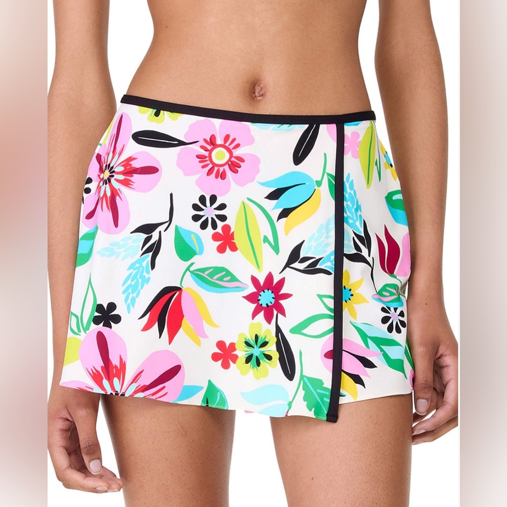 Kate Spade floral pull on swim skirt. - Picture 4 of 5